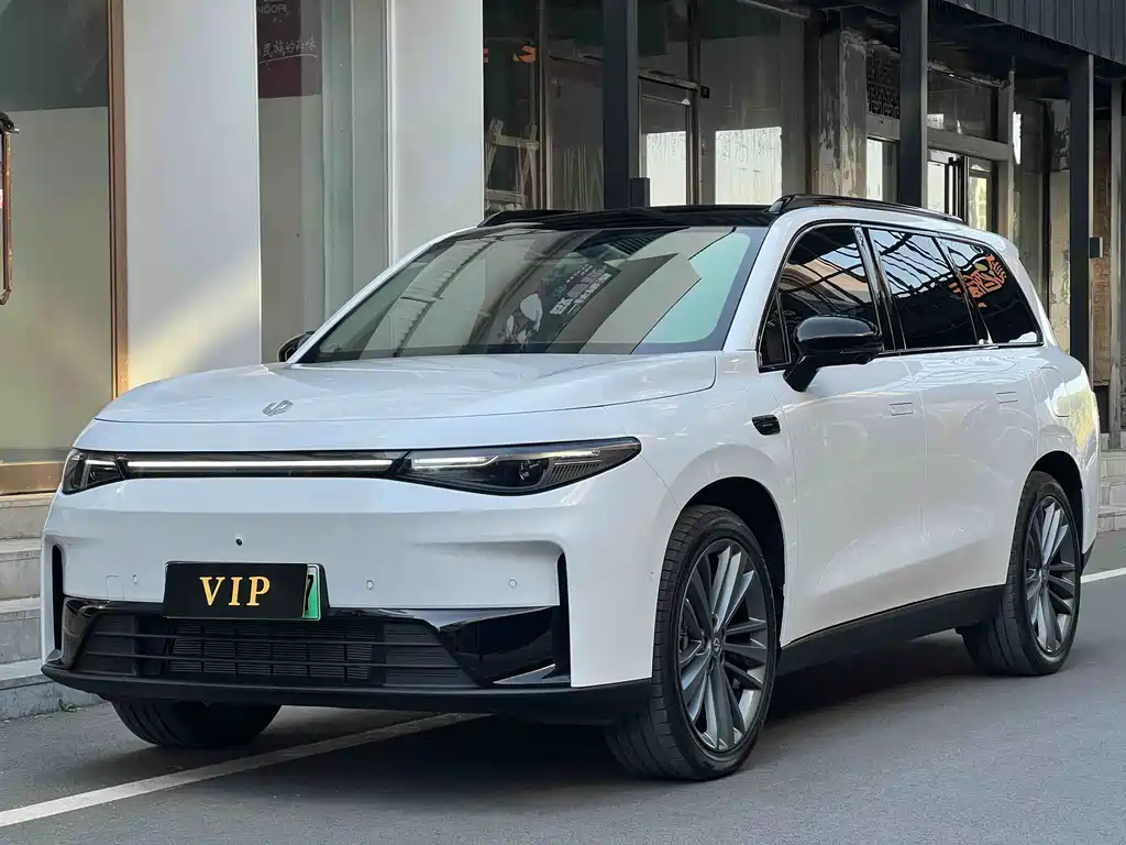 ZERO-RUNNING CAR ZERO RUN C16