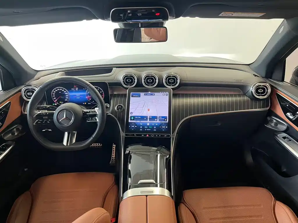Mercedes-Benz GLC — миниатюра 8