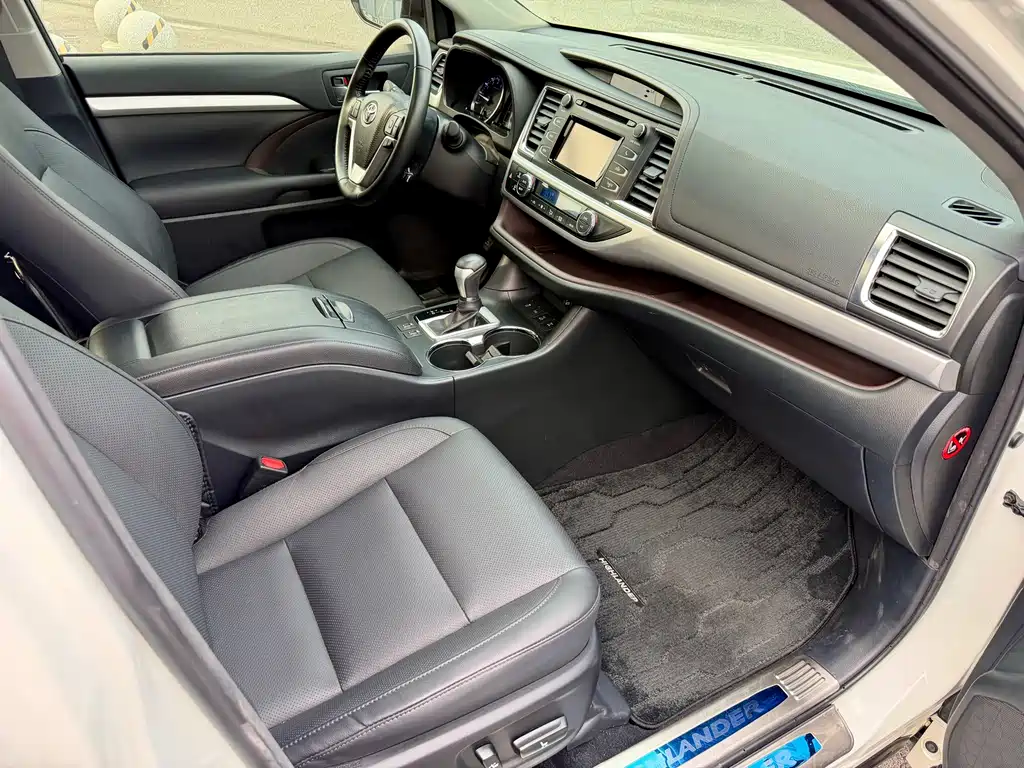 Toyota Highlander — миниатюра 14