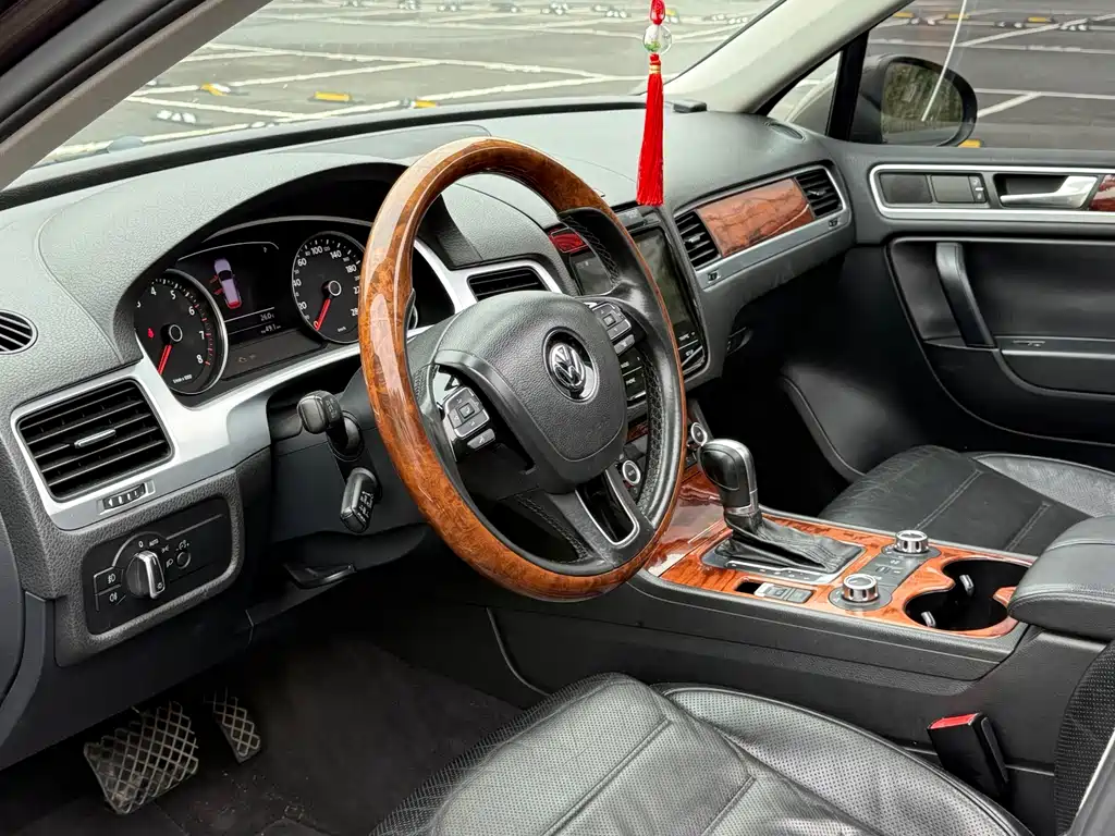 Volkswagen Touareg — миниатюра 10