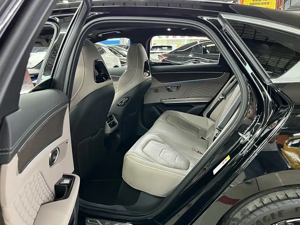 BYD Han — миниатюра 8
