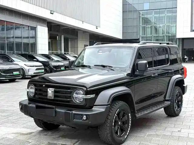 2022 TANK 300