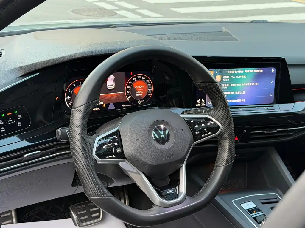 Volkswagen Golf — миниатюра 9