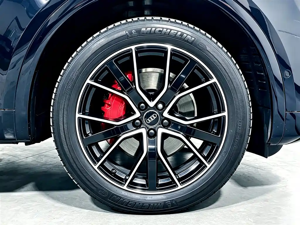 Audi Q5L — миниатюра 13