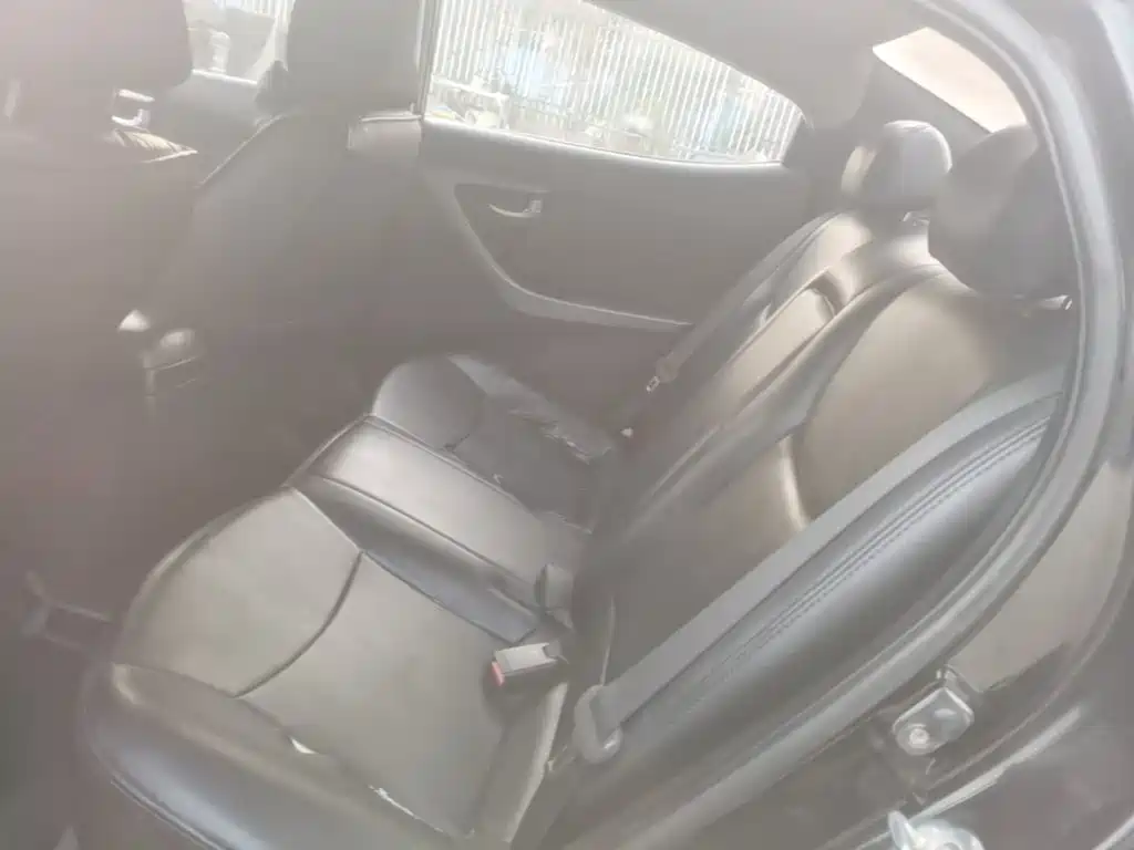 Hyundai Elantra Langdong — миниатюра 17