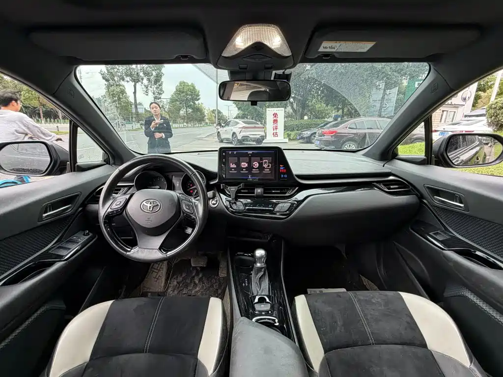 Toyota IZOA — миниатюра 13