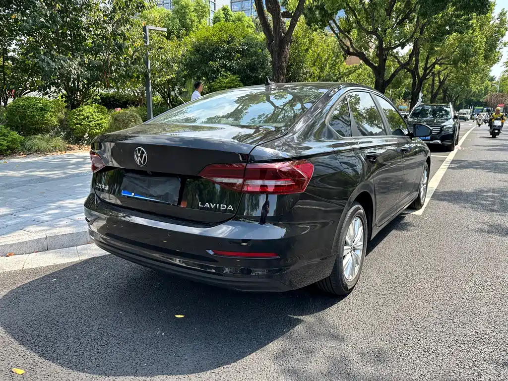 Volkswagen Lavida — миниатюра 7