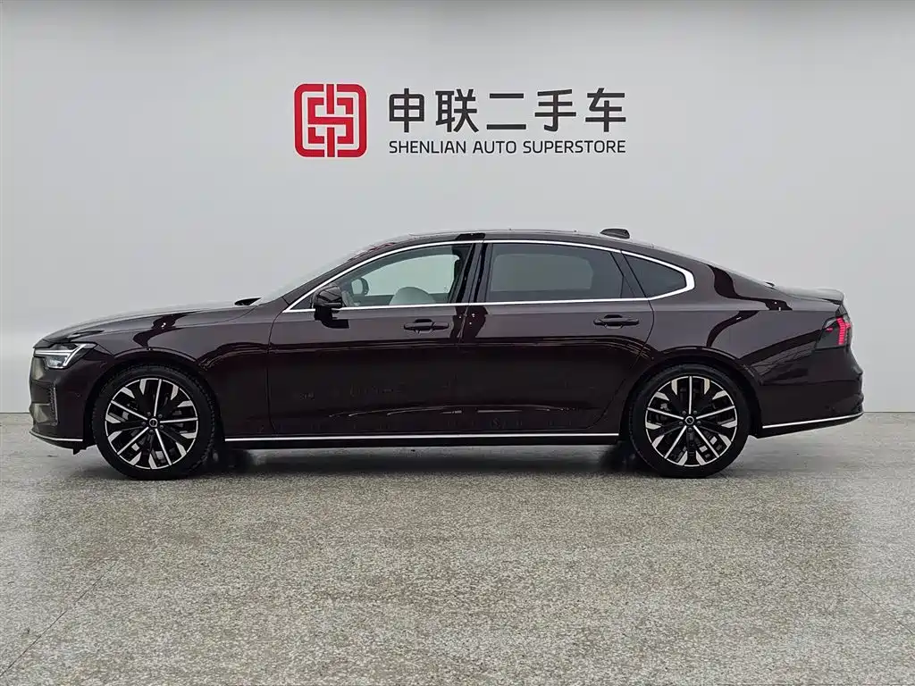 Volvo S90 2026 B5 Luxury