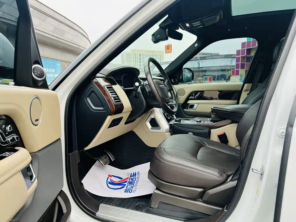 LAND ROVER RANGE ROVER