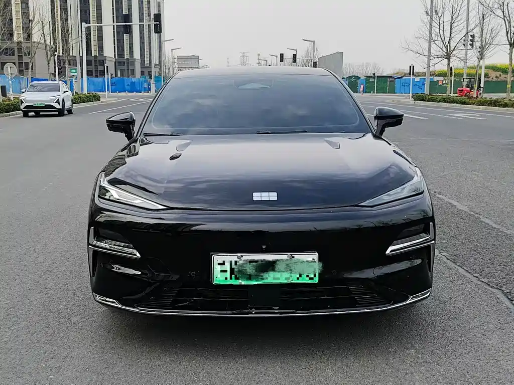 Geely Galaxy Galaxy 8 8 2025 130km EM-i Luxury