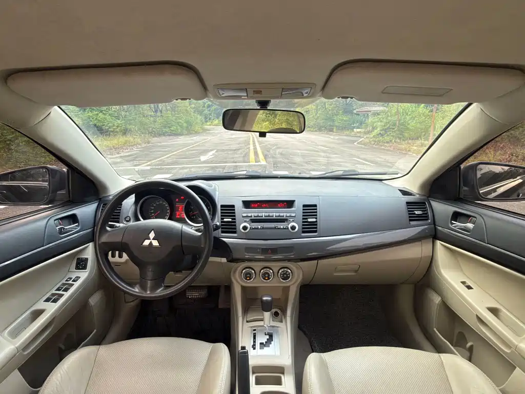 Mitsubishi Lancer EX — миниатюра 6
