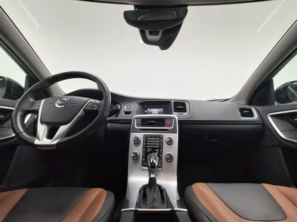 Volvo V60 — миниатюра 5
