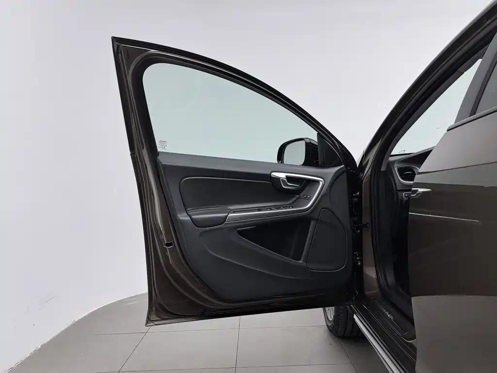 Volvo V60 — миниатюра 8