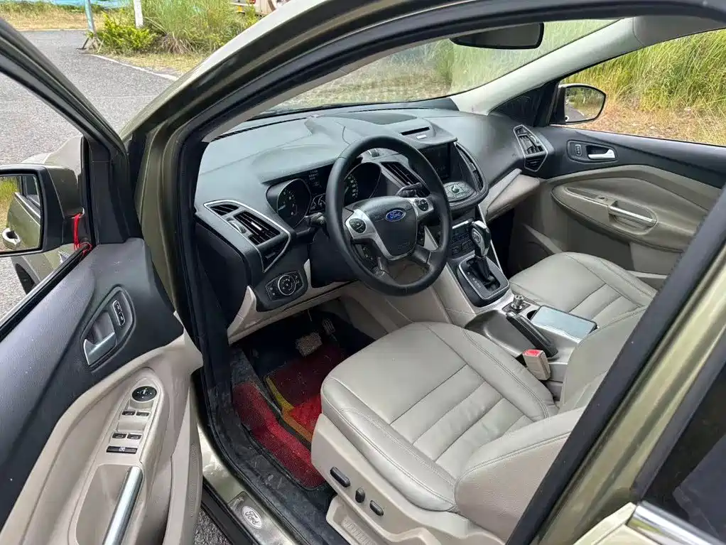 Ford Kuga — миниатюра 6