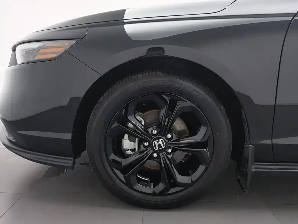 Honda Accord — миниатюра 17