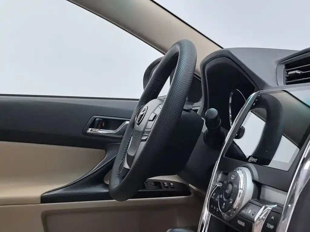 Toyota Reiz — миниатюра 22