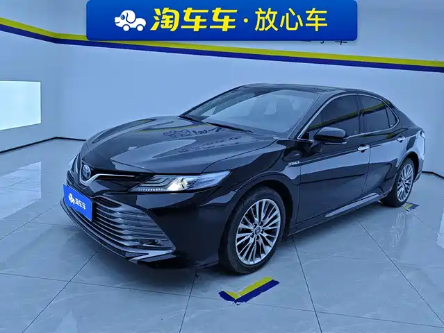 TOYOTA CAMRY 2020