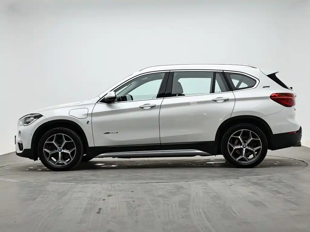 BMW X1 New Energy — миниатюра 6