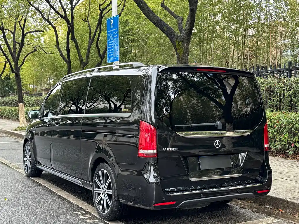 MERCEDES-BENZ V CLASS