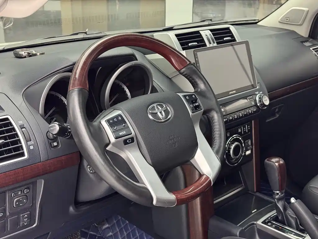 Toyota Land Cruiser Prado 2016 3.5L AT VX NAVI