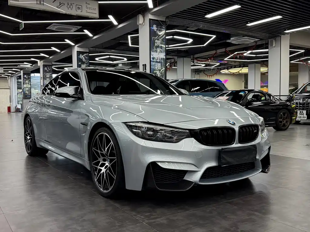 BMW M4 — миниатюра 3
