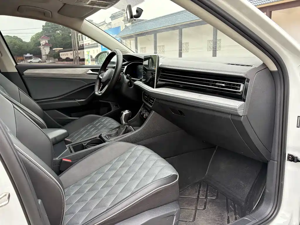 Volkswagen Sagitar 2023 280TSI DSG