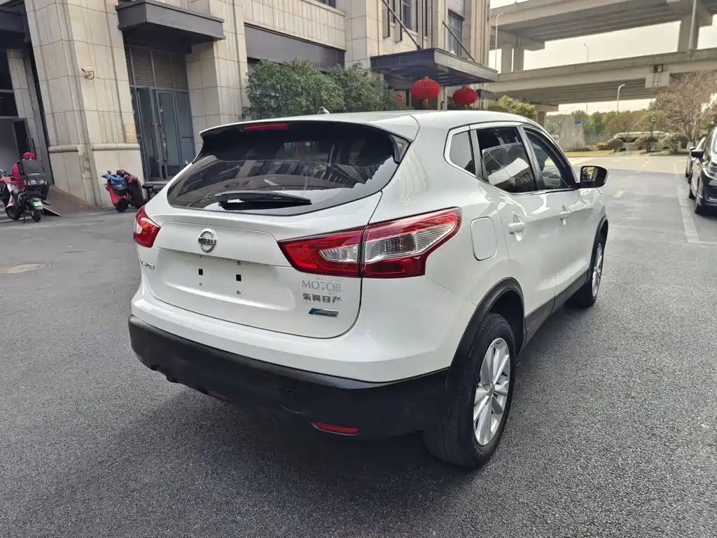 NISSAN QASHQAI