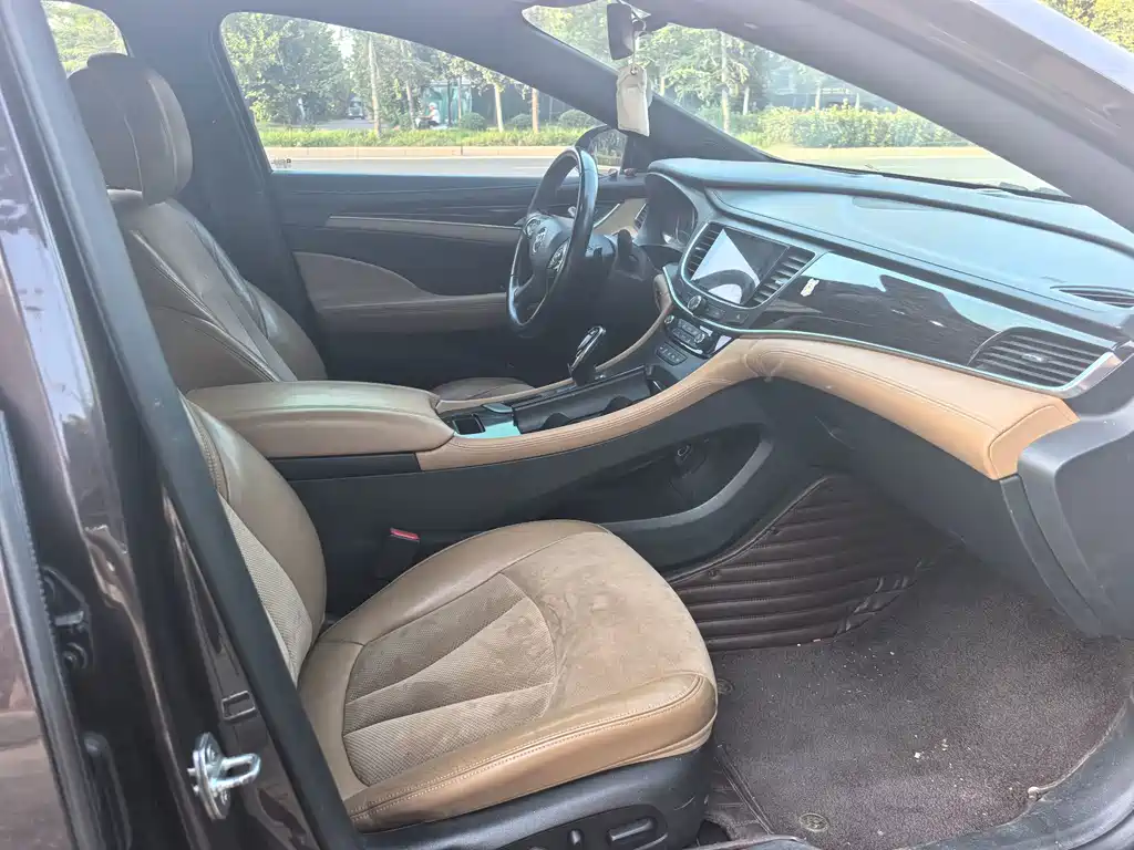Buick LaCrosse — миниатюра 6