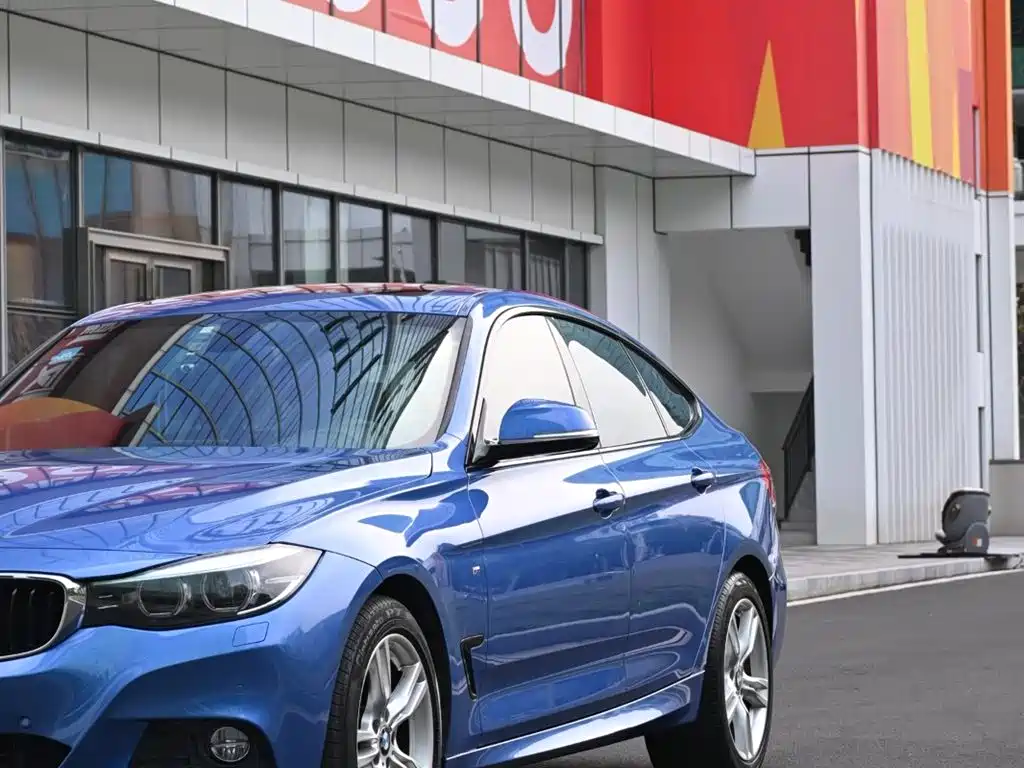BMW 3 Series GT 3 GT 2017 330i xDrive M Sport