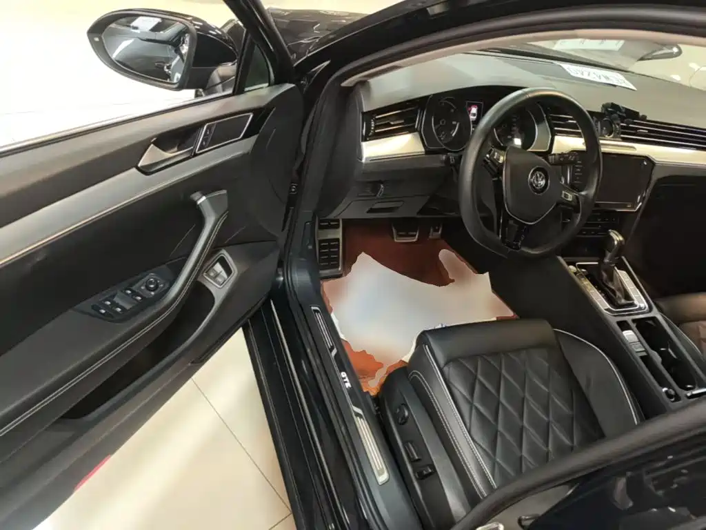 Volkswagen Magotan PHEV — миниатюра 16
