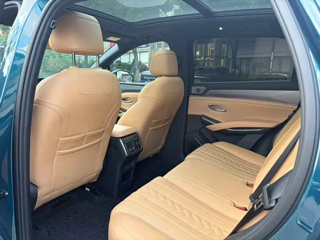 BYD L DM-i — миниатюра 13