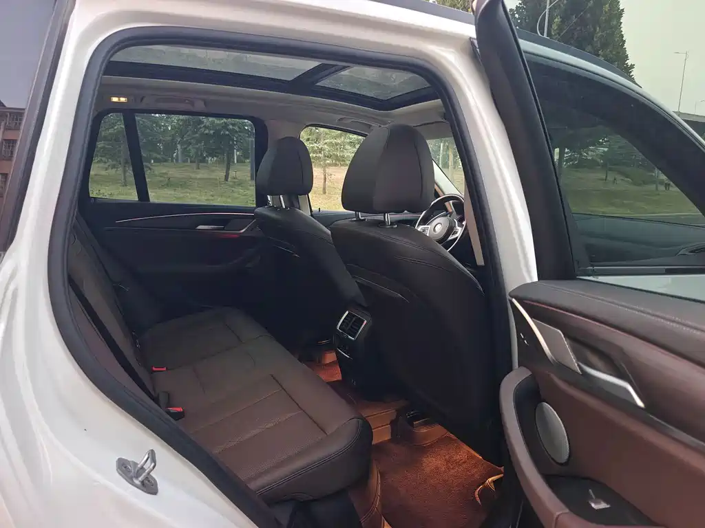 BMW X3 — миниатюра 13