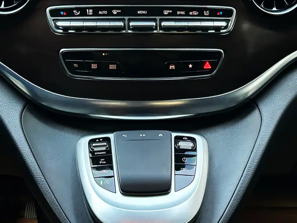 MERCEDES-BENZ V CLASS