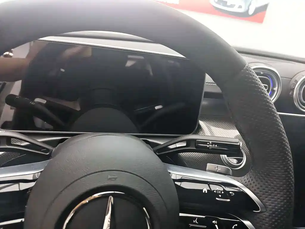 Mercedes-Benz C-Class — миниатюра 8