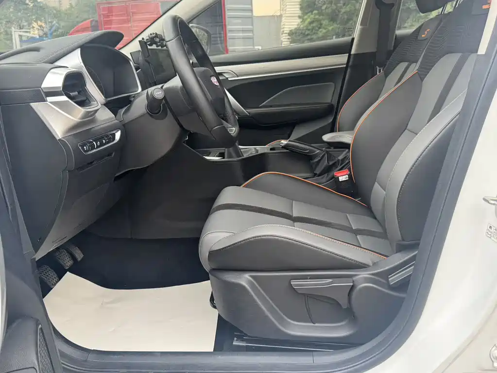 Geely Binyue — миниатюра 4