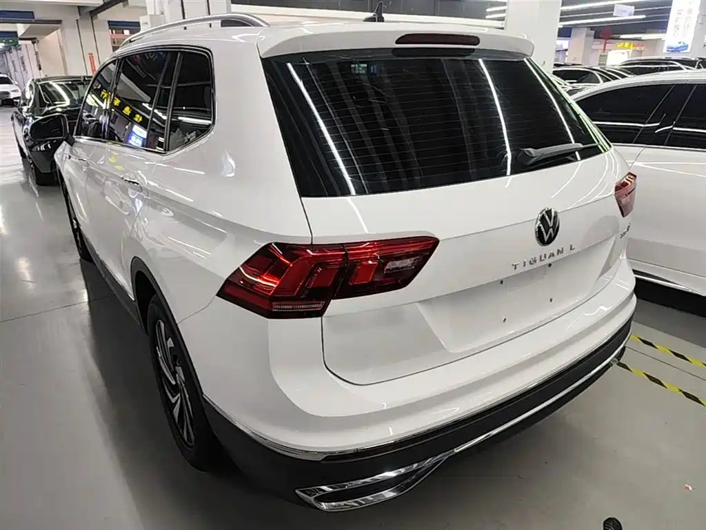 Volkswagen Tiguan L L 2024 330TSI AT Smart