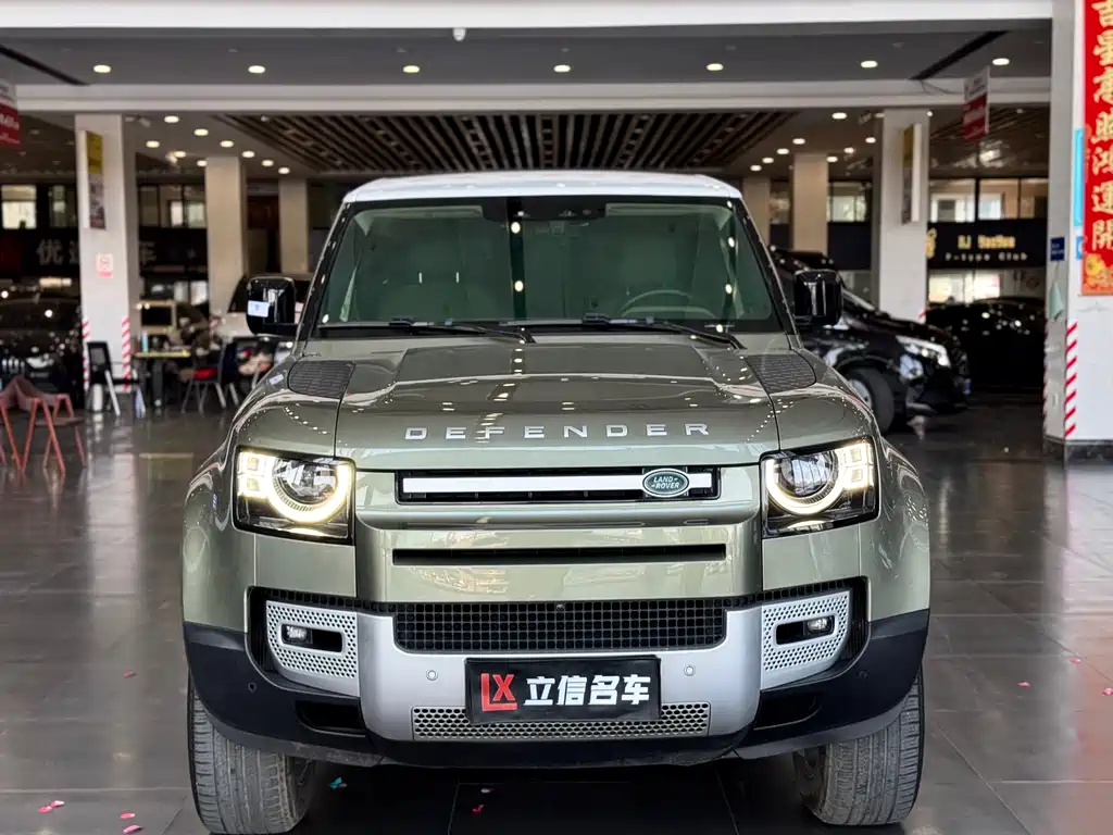 LAND ROVER DEFENDER