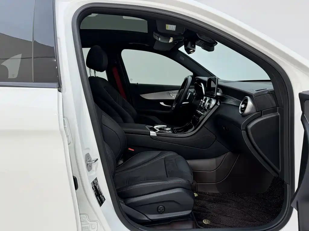 Mercedes-Benz GLC AMG — миниатюра 2