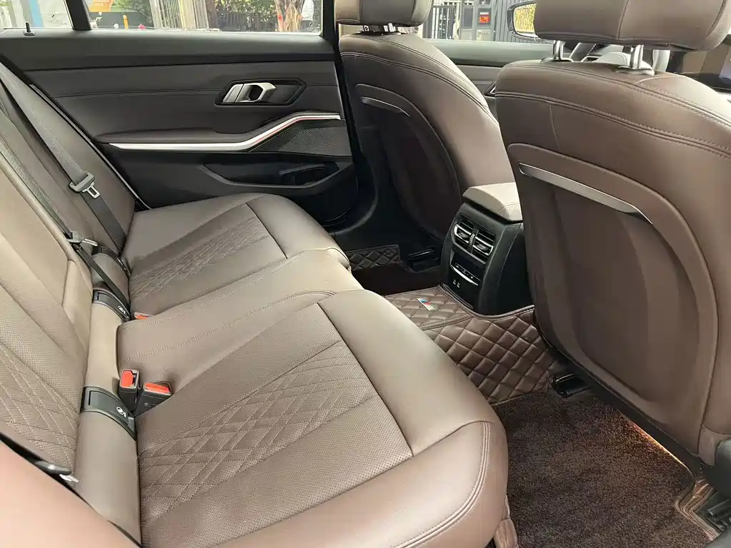 BMW 3 Series — миниатюра 11