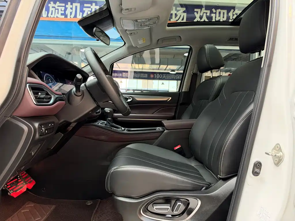 GAC Motor Trumpchi M6 — миниатюра 8