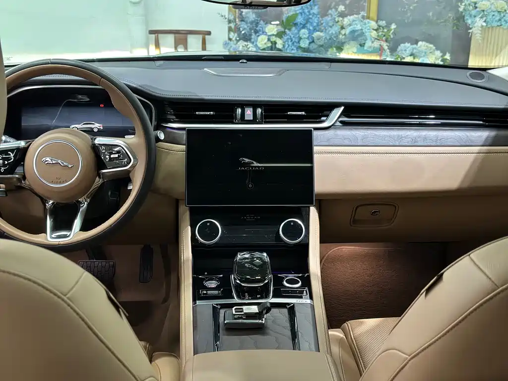 Jaguar XFL — миниатюра 24