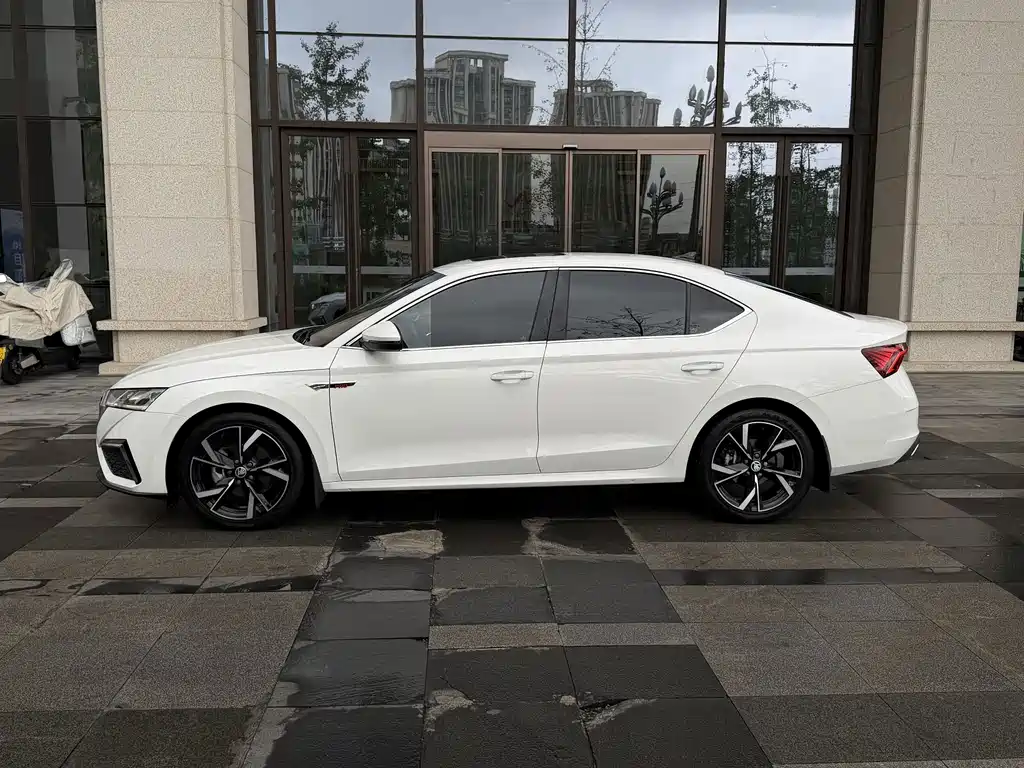 Skoda Octavia — миниатюра 3