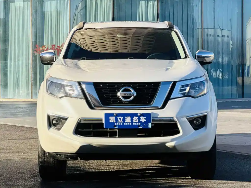 Nissan Terra 2018 2.5L AT Luxury
