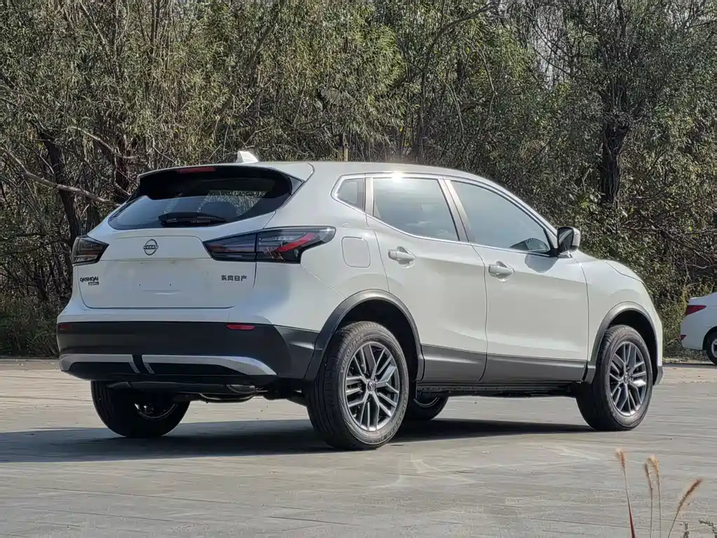 Nissan Qashqai — миниатюра 5