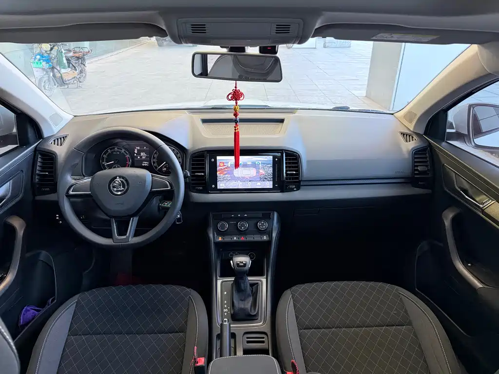Skoda Karoq — миниатюра 11