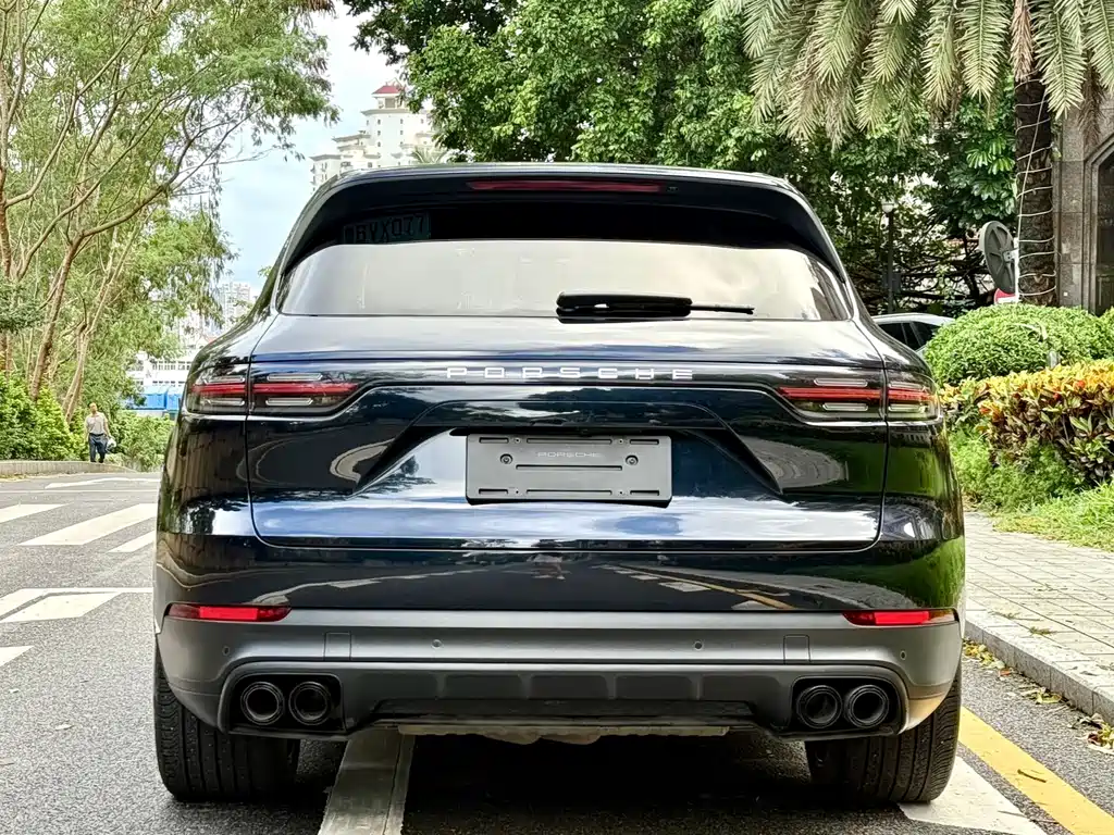 PORSCHE CAYENNE