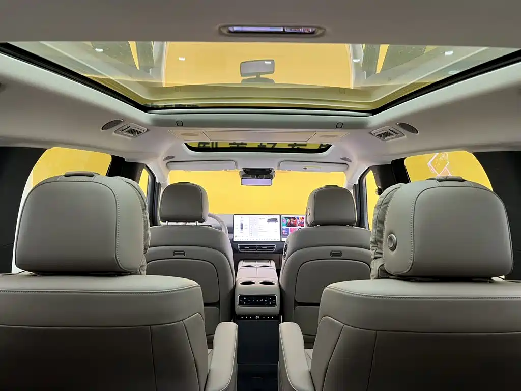 Li Auto Li MEGA — миниатюра 47