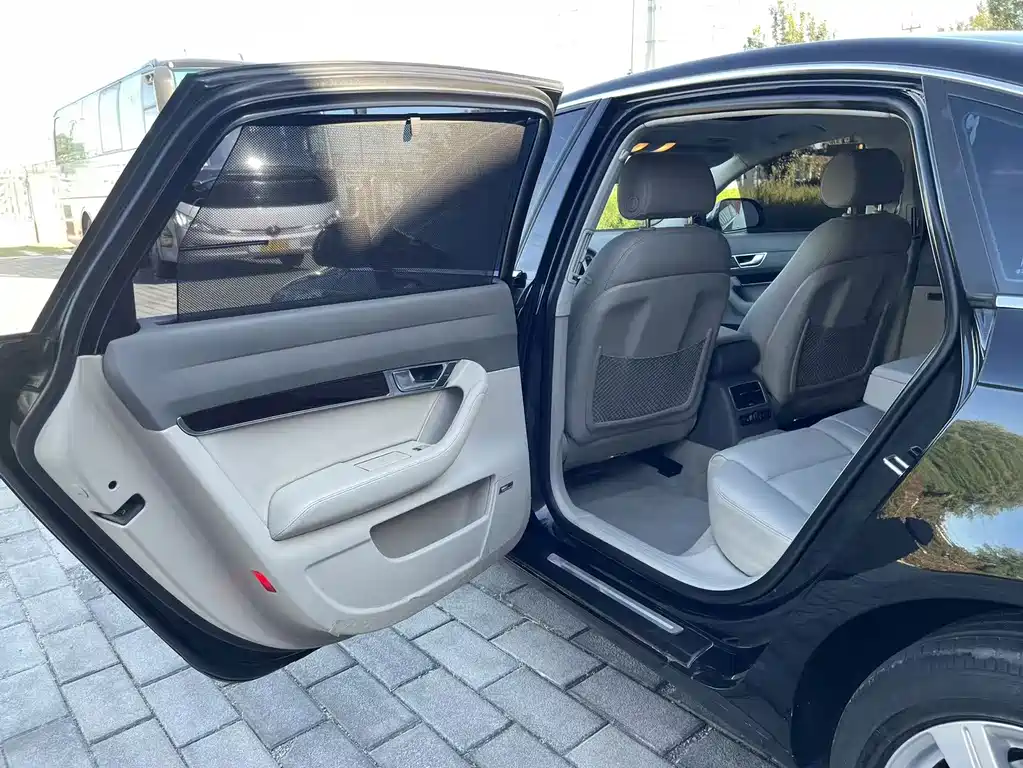 Audi A6L — миниатюра 10