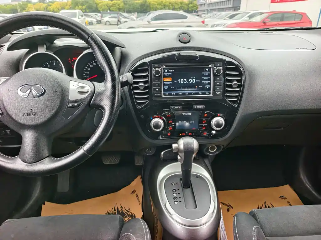 Infiniti ESQ — миниатюра 9