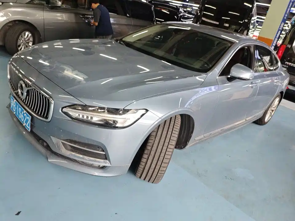 Volvo S90 — миниатюра 5